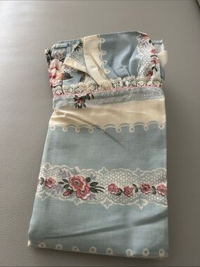 Floral Blue & Cream Ruffled Standard Pillow Case NWOT